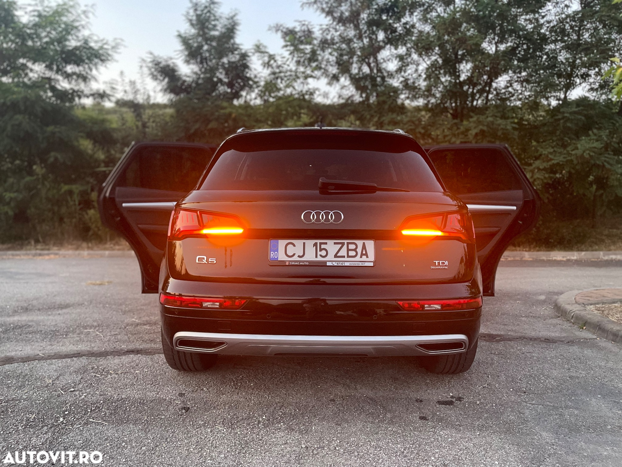 Audi Q5 2.0 40 TDI quattro S tronic Design - 12
