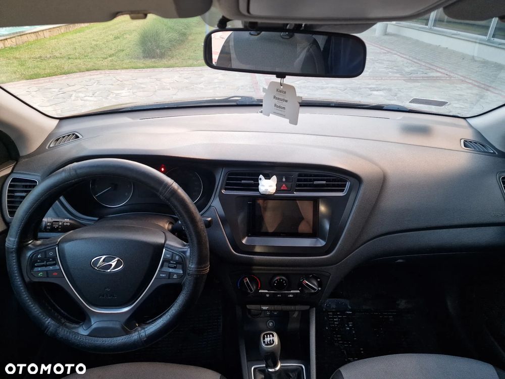Hyundai i20 1.2 BlueDrive Elegant - 9