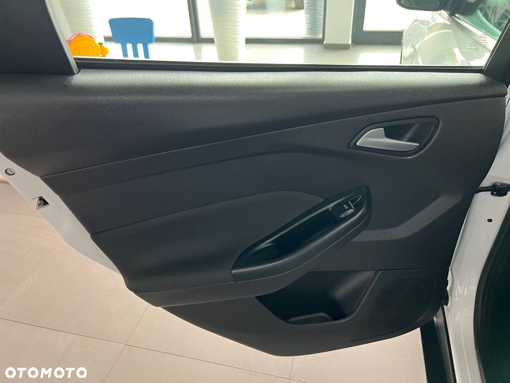 Ford Focus - 24