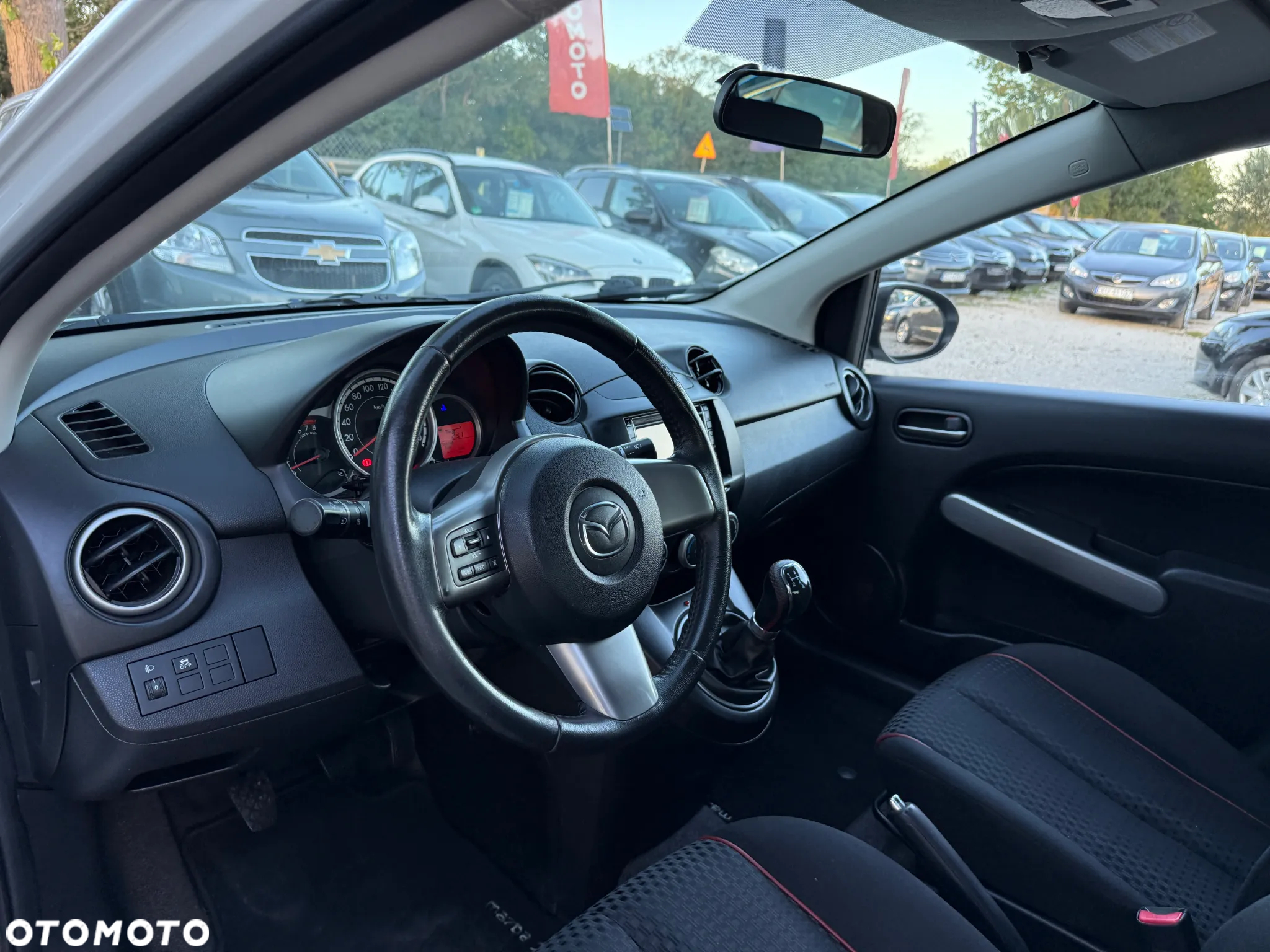 Mazda 2 1.3 Exclusive - 6