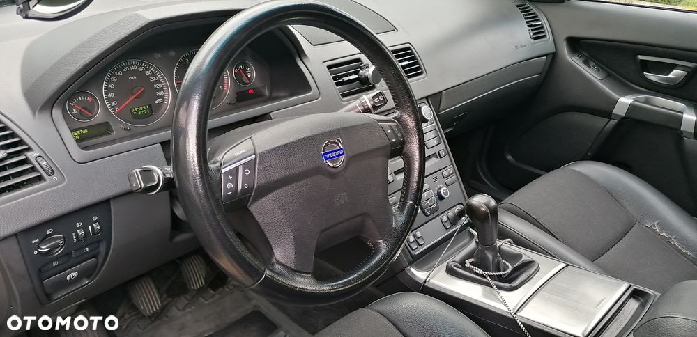 Volvo XC 90 D5 Momentum - 4