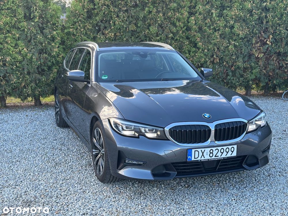 BMW Seria 3 320d Sport Line - 23