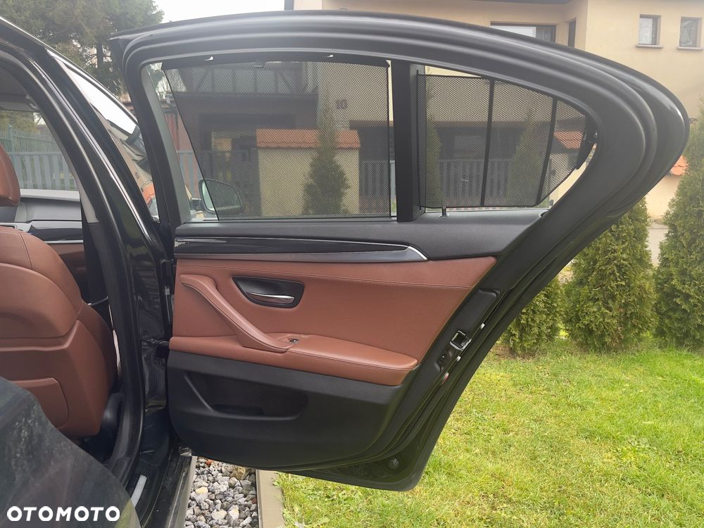 BMW Seria 5 525d xDrive - 8