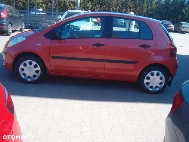 Toyota Yaris - 5