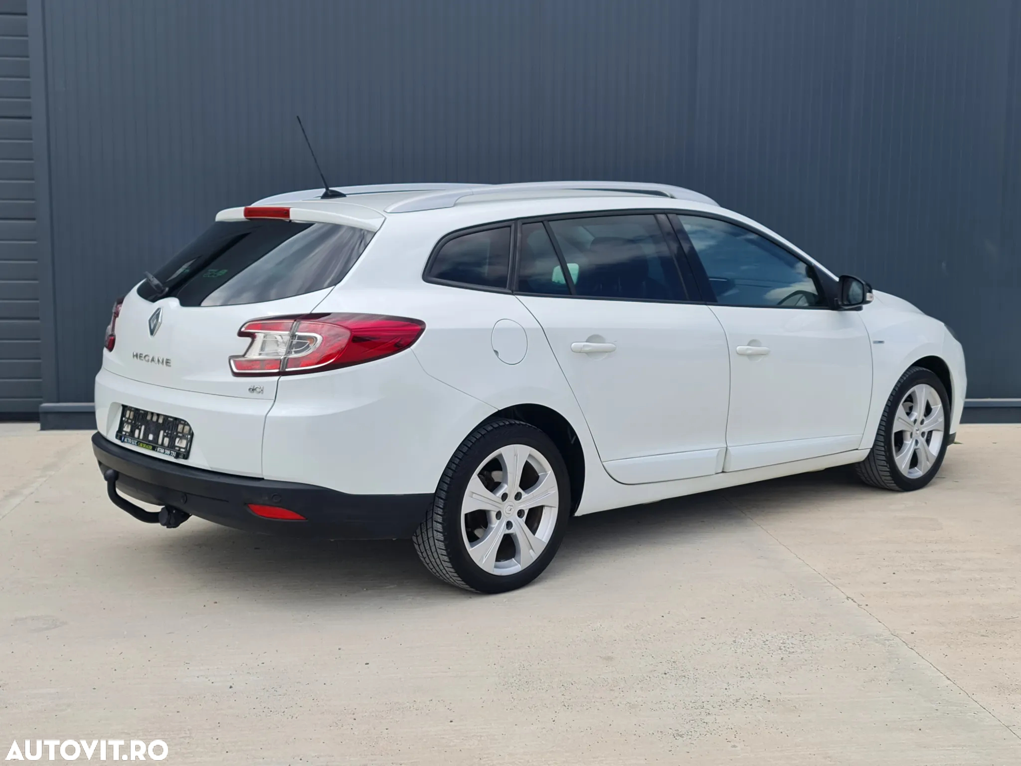 Renault Megane ENERGY dCi 110 Start & Stop Bose Edition - 4