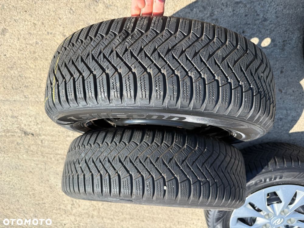 Felgi stalowe + Opony Wielosezonowe 15 cali KIA CEED CARENS PRO CEE Hyundai I30 i20 - 11
