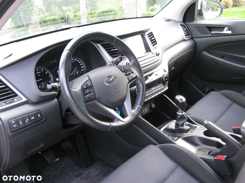 Hyundai Tucson 1.6 GDI BlueDrive Style 2WD - 16