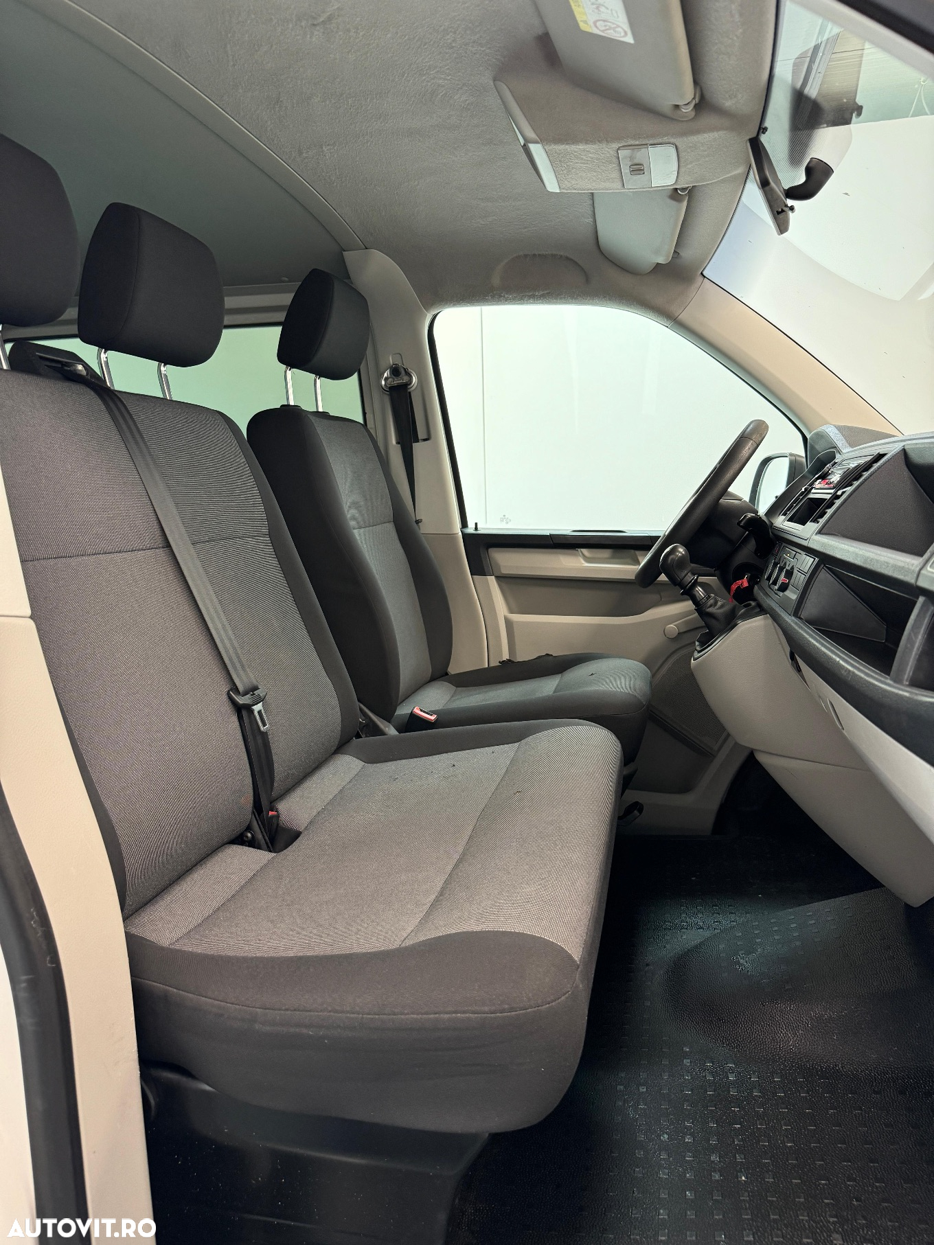Volkswagen Transporter Kombi T6 2.0 TDI 75 kW LR - 23