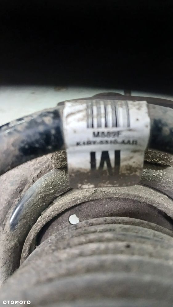 Prawy Mcpherson amor zwrotnica 1.5 ST ford fiesta MK8 - 2