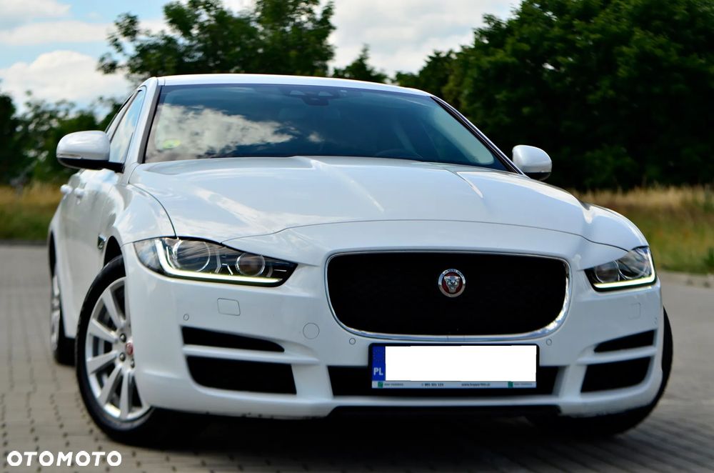 Jaguar XE 2.0 D Prestige - 15