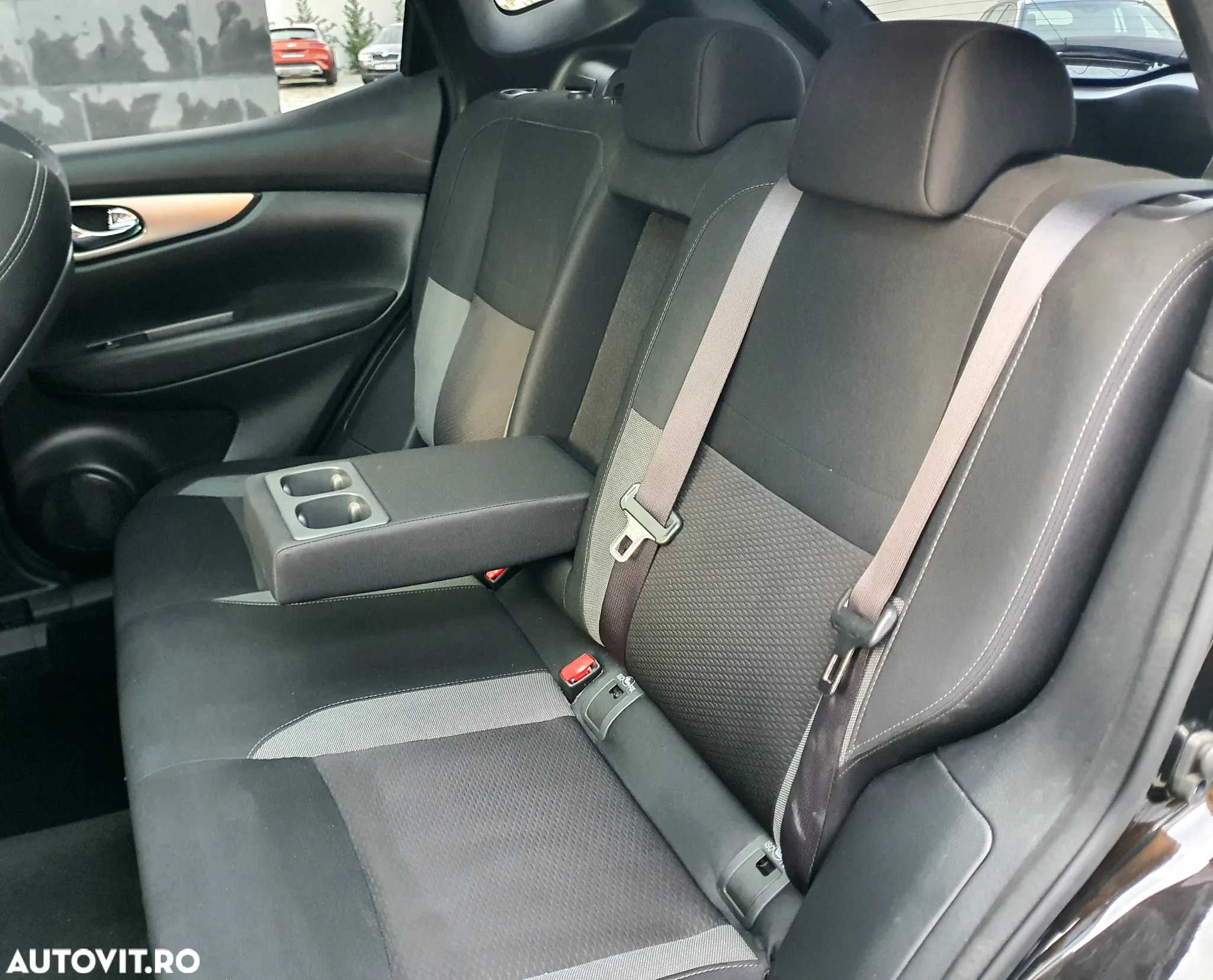 Nissan Qashqai 1.3 DIG-T N-CONNECTA - 21