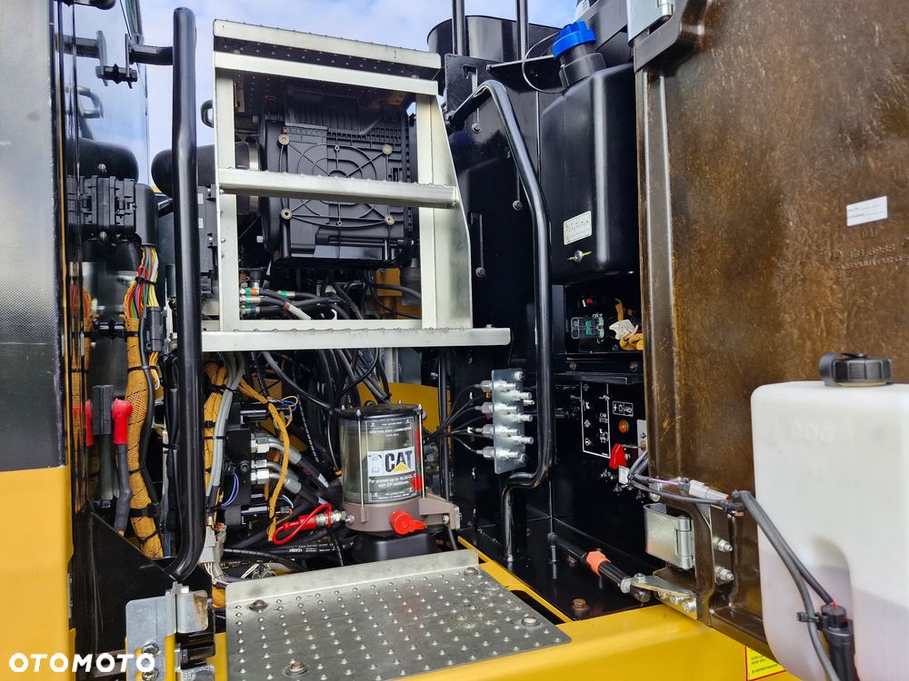 Caterpillar M 316 F - 16