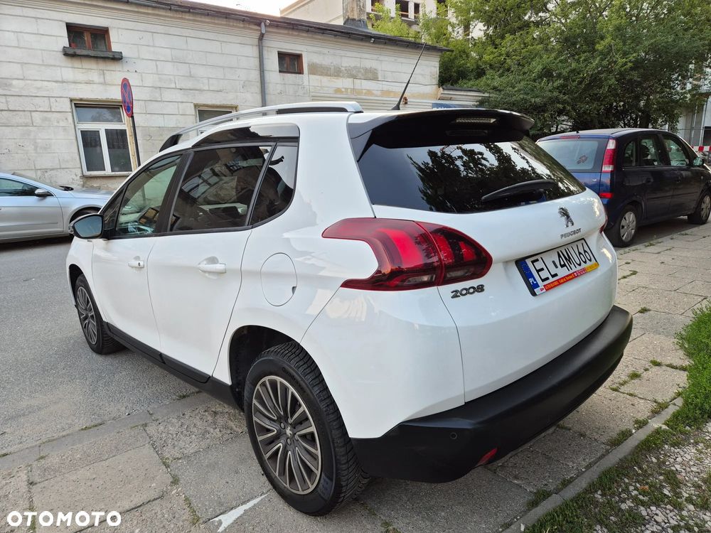 Peugeot 2008 1.2 Pure Tech GPF Allure S&S EAT6 - 5