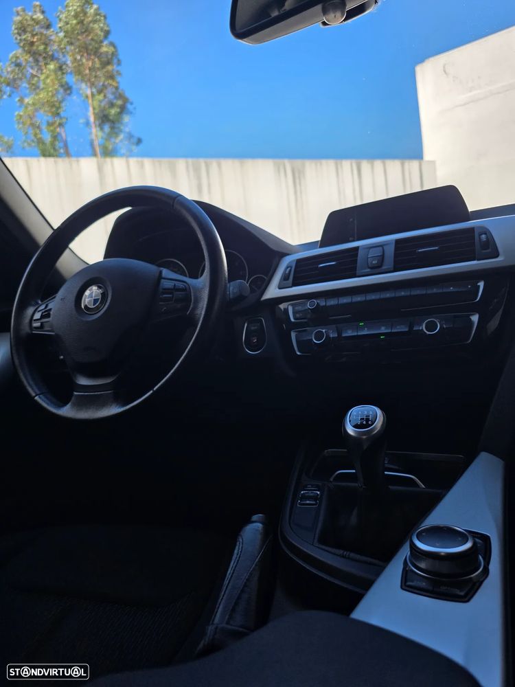 BMW 316 d Line Sport - 39