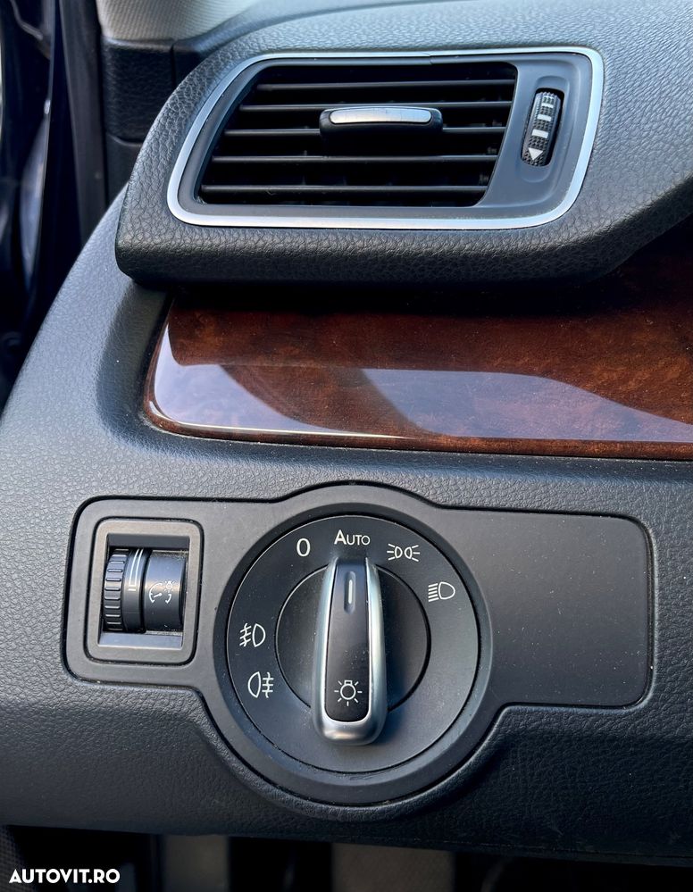 Volkswagen Passat Variant 2.0 TDI 4Motion DPF DSG Highline - 14