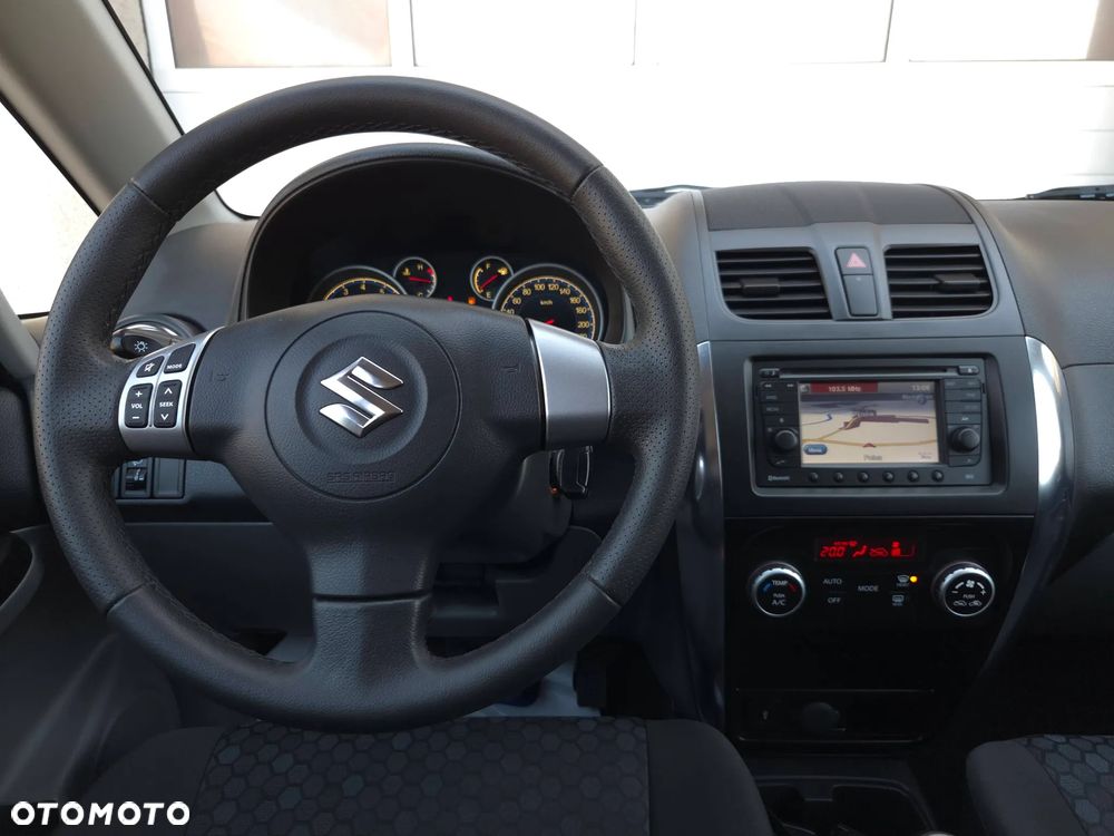 Suzuki SX4 1.6 VVT 4x4 Style - 25