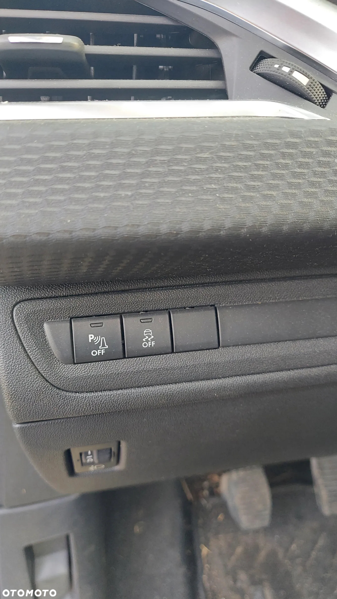 Peugeot 208 PureTech 82 Start & Stop Tech Edition - 11