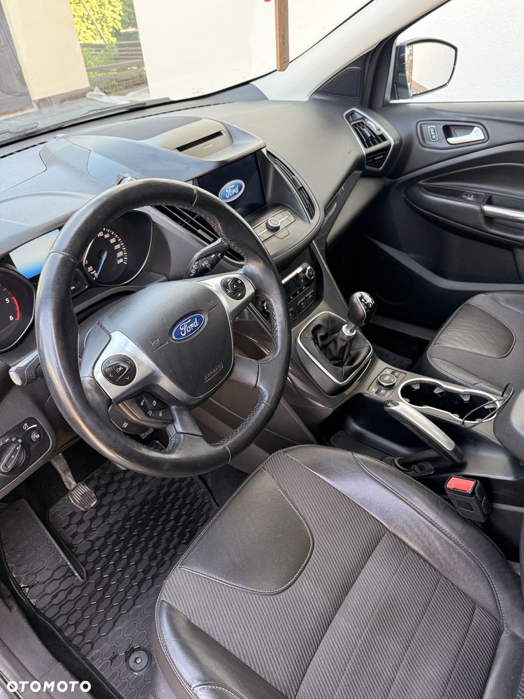 Ford Kuga 2.0 TDCi FWD Titanium - 9