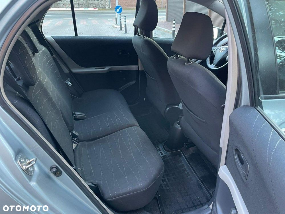 Toyota Yaris - 8