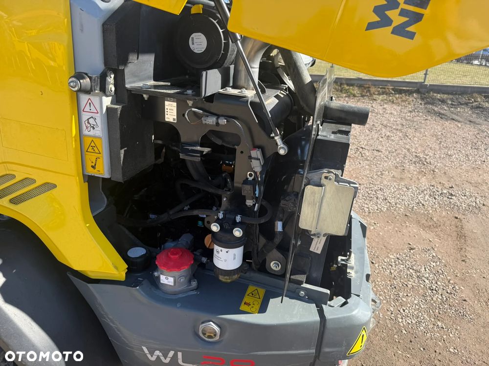 Wacker Neuson WL 28 - waga tylko 2800 kg - 16