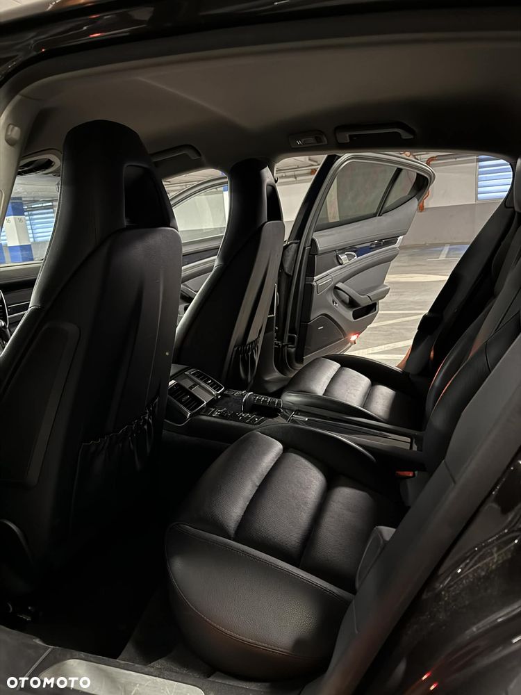Porsche Panamera - 17