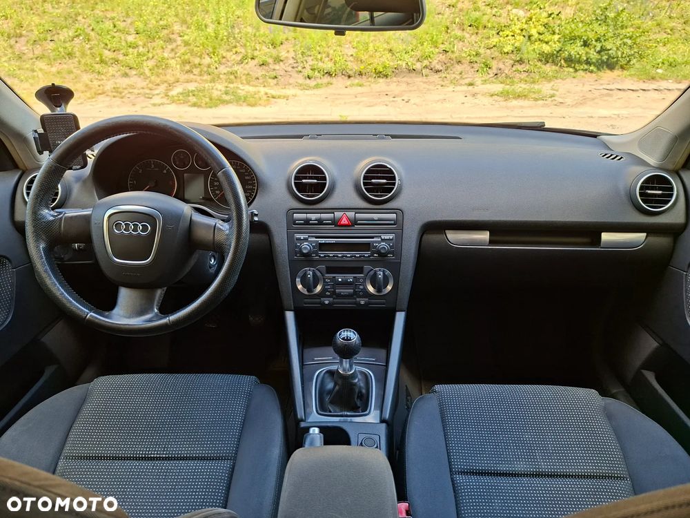Audi A3 Sportback 2.0 TDI DPF Ambiente - 8