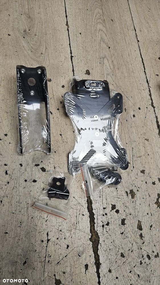 Uchwyt tablicy regulowany Evotech Performance Yamaha YZF R1 2009-2014 - 5