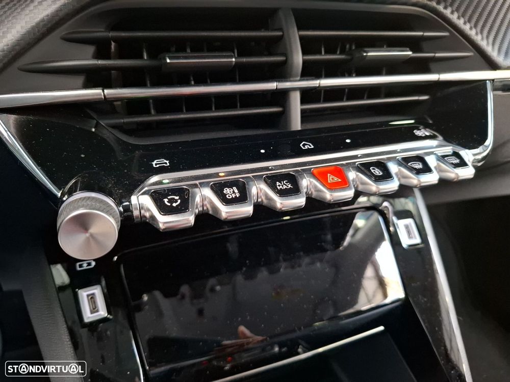 Peugeot 208 1.2 Hybrid Allure e-DCS6 - 21