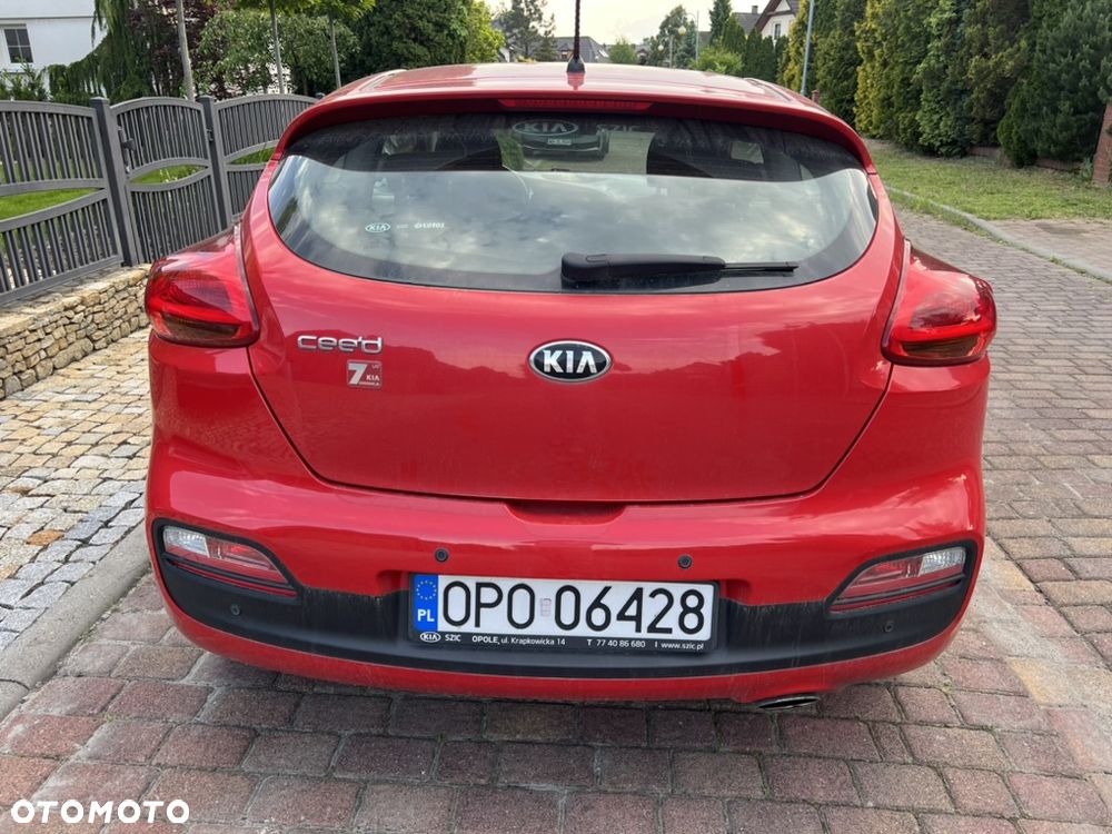 Kia Ceed 1.4 L - 6