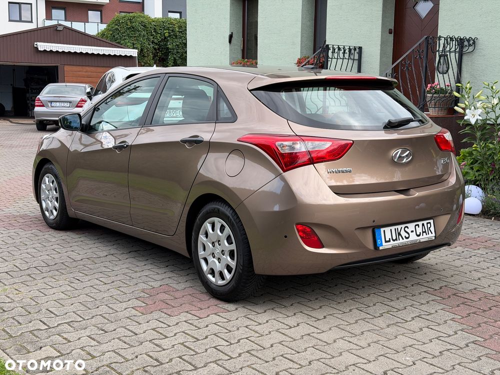 Hyundai i30 blue 1.4 Classic Navigation - 5