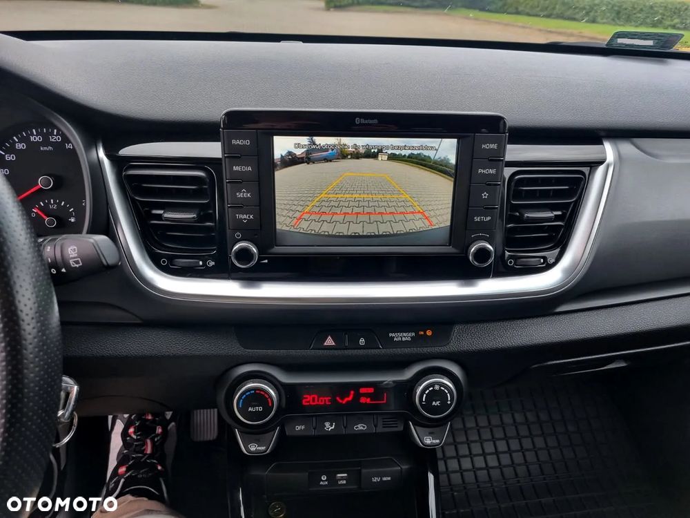 Kia Stonic 1.4 L - 6