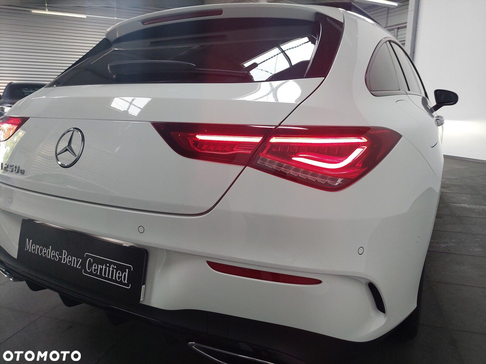 Mercedes-Benz CLA - 12