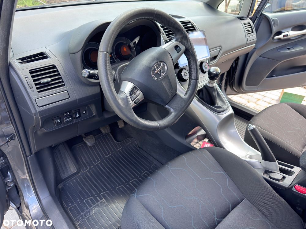 Toyota Auris 1.4 D-4D Luna - 6