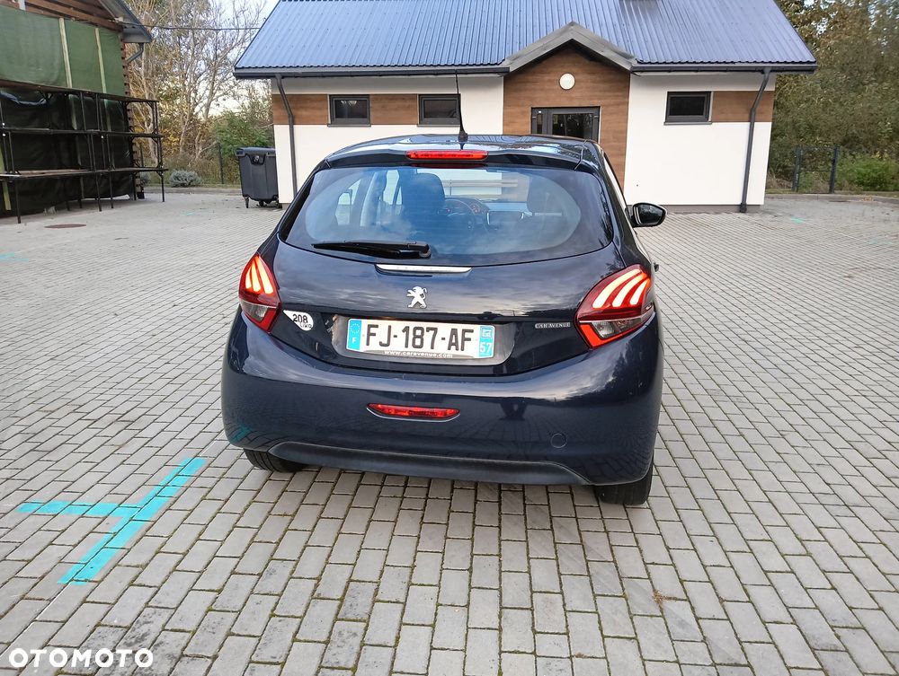 Peugeot 208 - 7