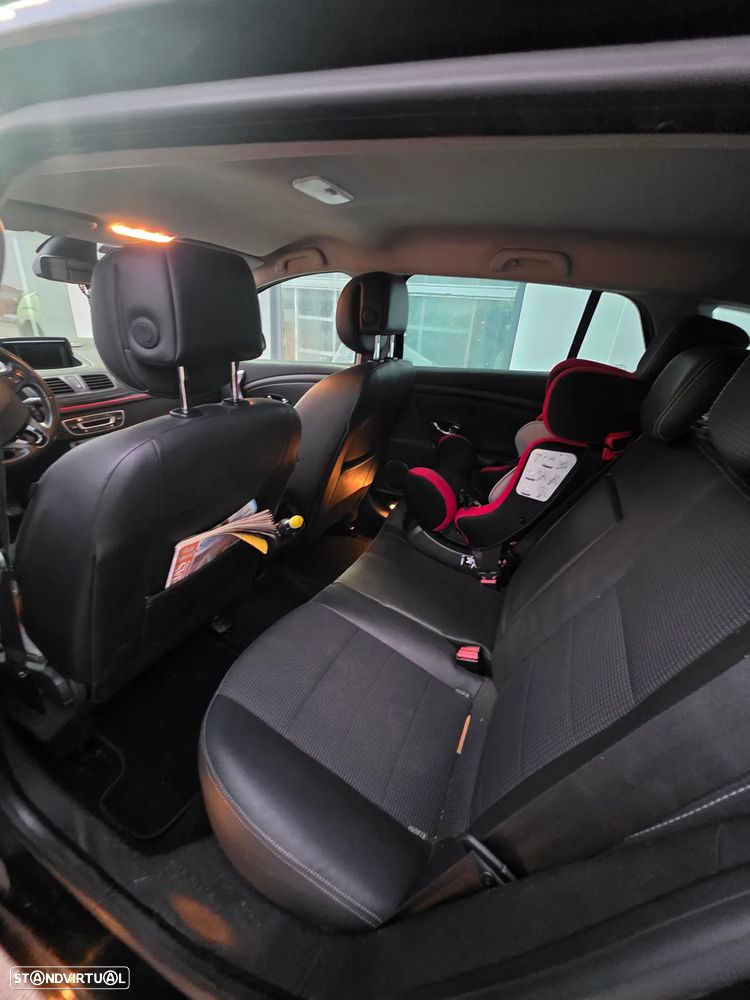 Renault Mégane Sport Tourer 1.5 dCi GT Line - 6