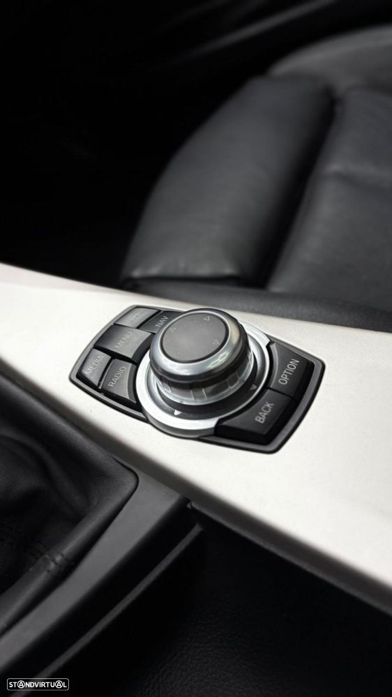 BMW 320 d xDrive Sport Line - 12