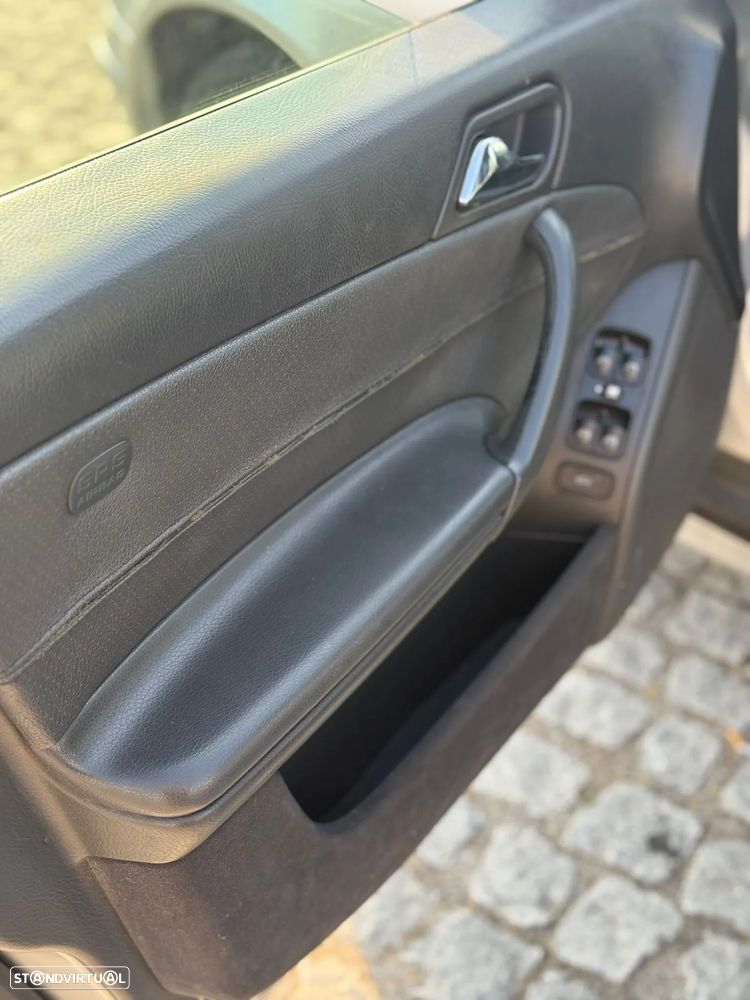 Mercedes-Benz 220 - 15