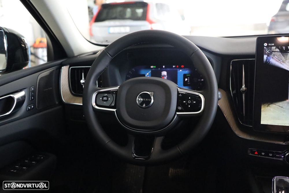Volvo XC 60 2.0 T6 PHEV Plus Dark AWD - 19