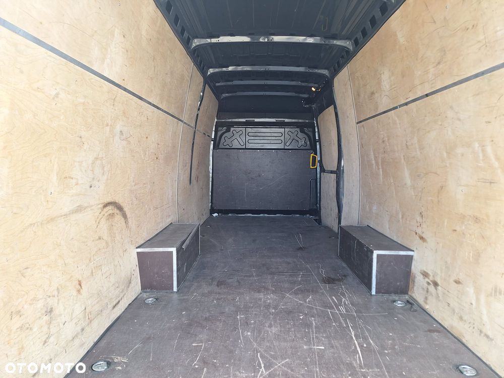 Iveco Daily 35S18 HiMatic furgon 16m blaszak automat FV23% MAXI - 21