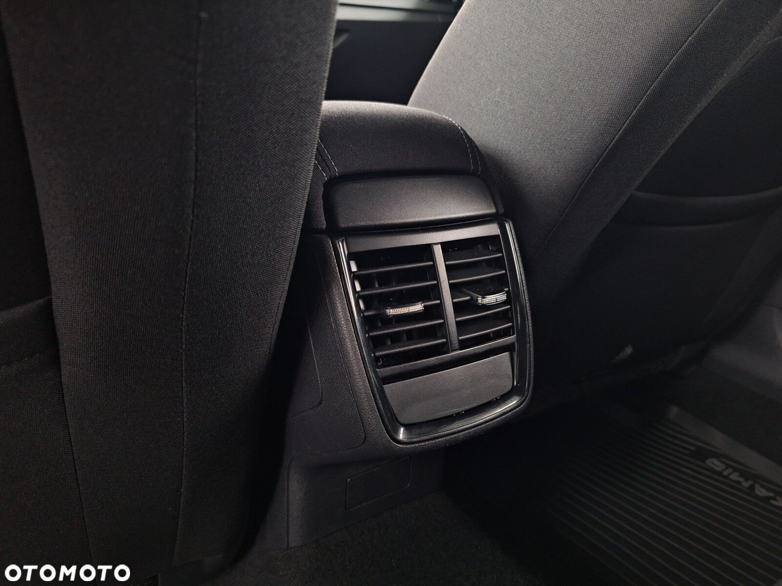 Skoda Kamiq 1.0 TSI Ambition DSG - 38