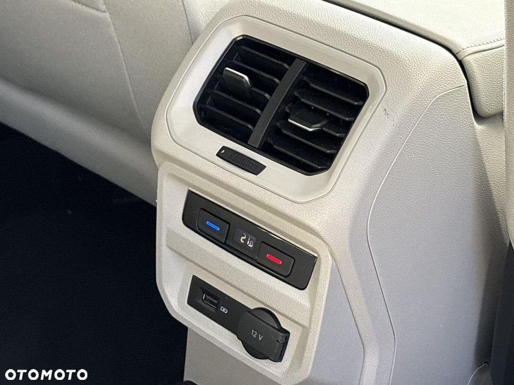 Volkswagen Tiguan - 33