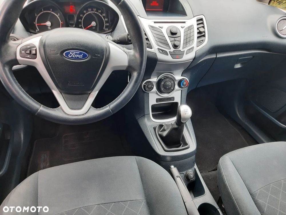 Ford Fiesta 1.4 Ghia - 5