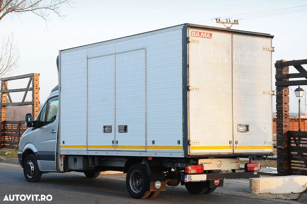 Mercedes-Benz Sprinter - 4