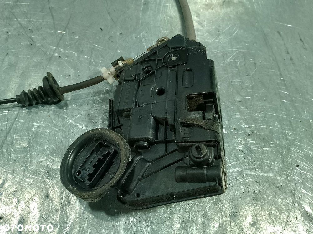 ZAMEK DRZWI LEWY TYŁ VW GOLF VI 45B-5K4839015H - 6