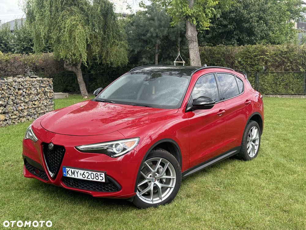 Alfa Romeo Stelvio - 1