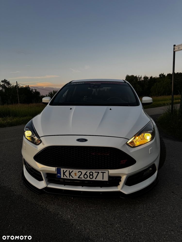 Ford Focus 2.0 EcoBoost ST - 4