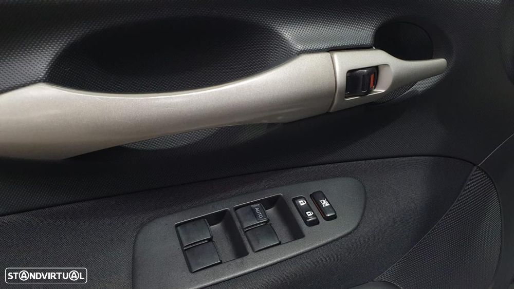 Toyota Auris 2.0 D-4D Exclusive - 15