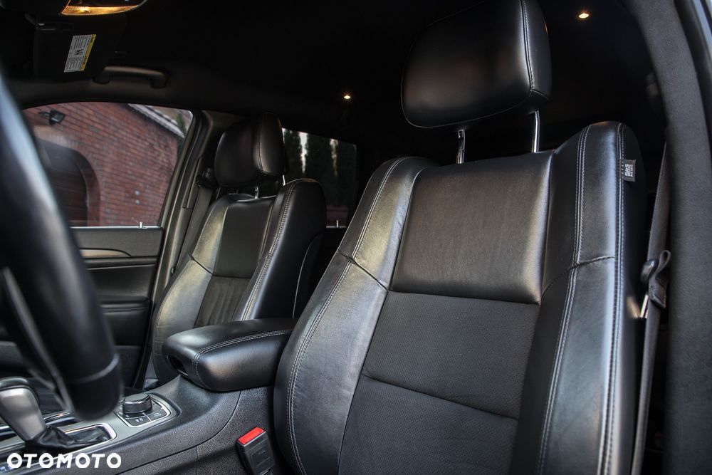 Jeep Grand Cherokee - 17