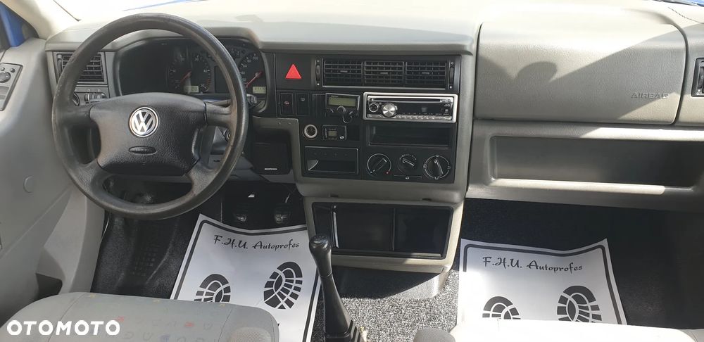 Volkswagen Transporter - 12