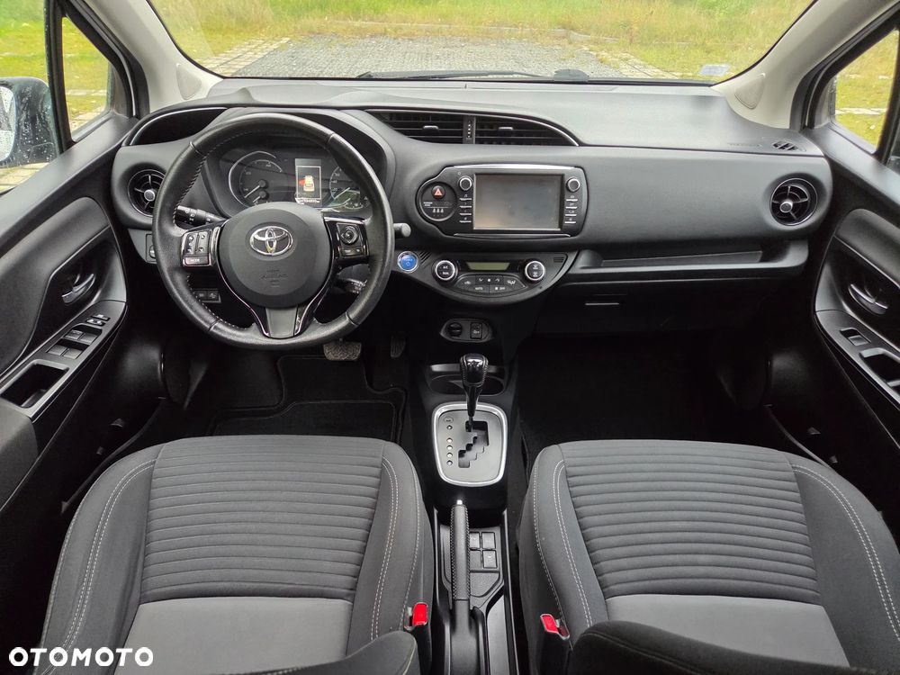 Toyota Yaris - 10